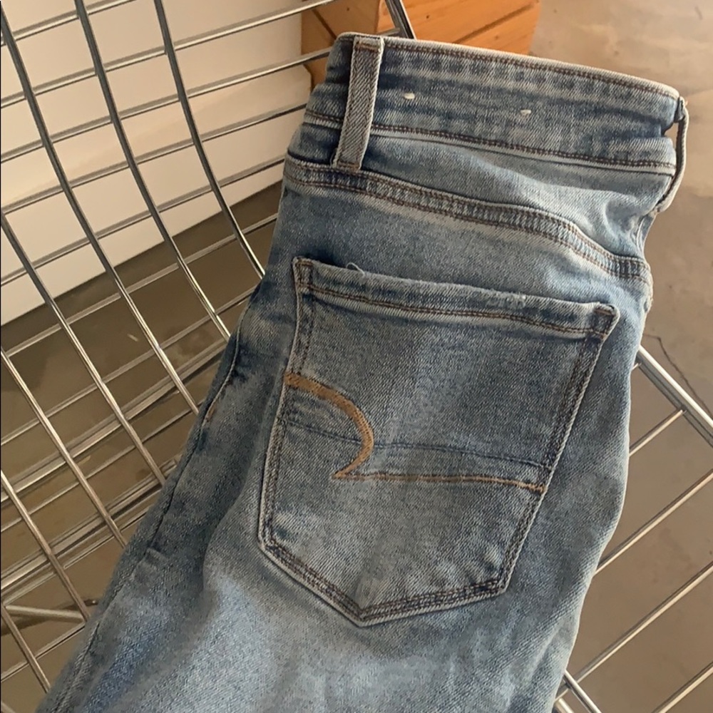 American eagle distressed jeans
